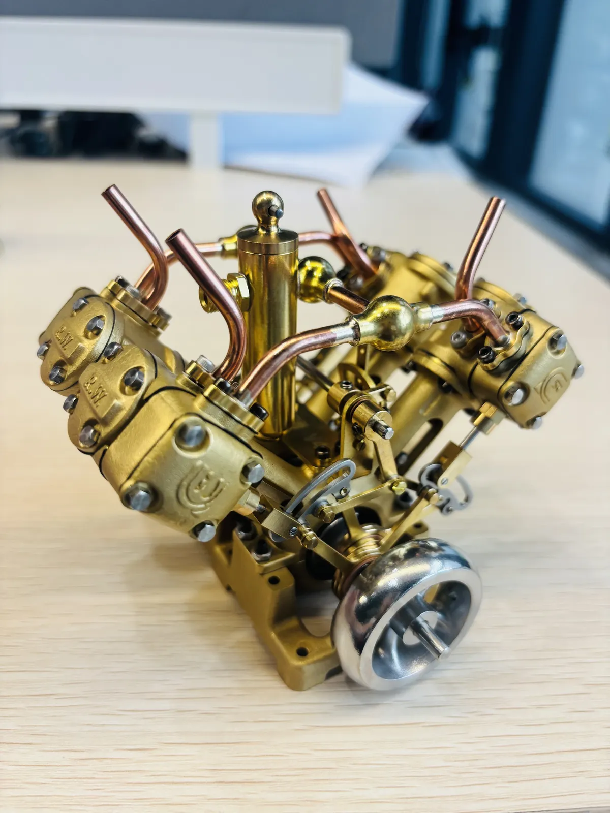 V4-Modell-Dampfmaschine — Ansicht 6