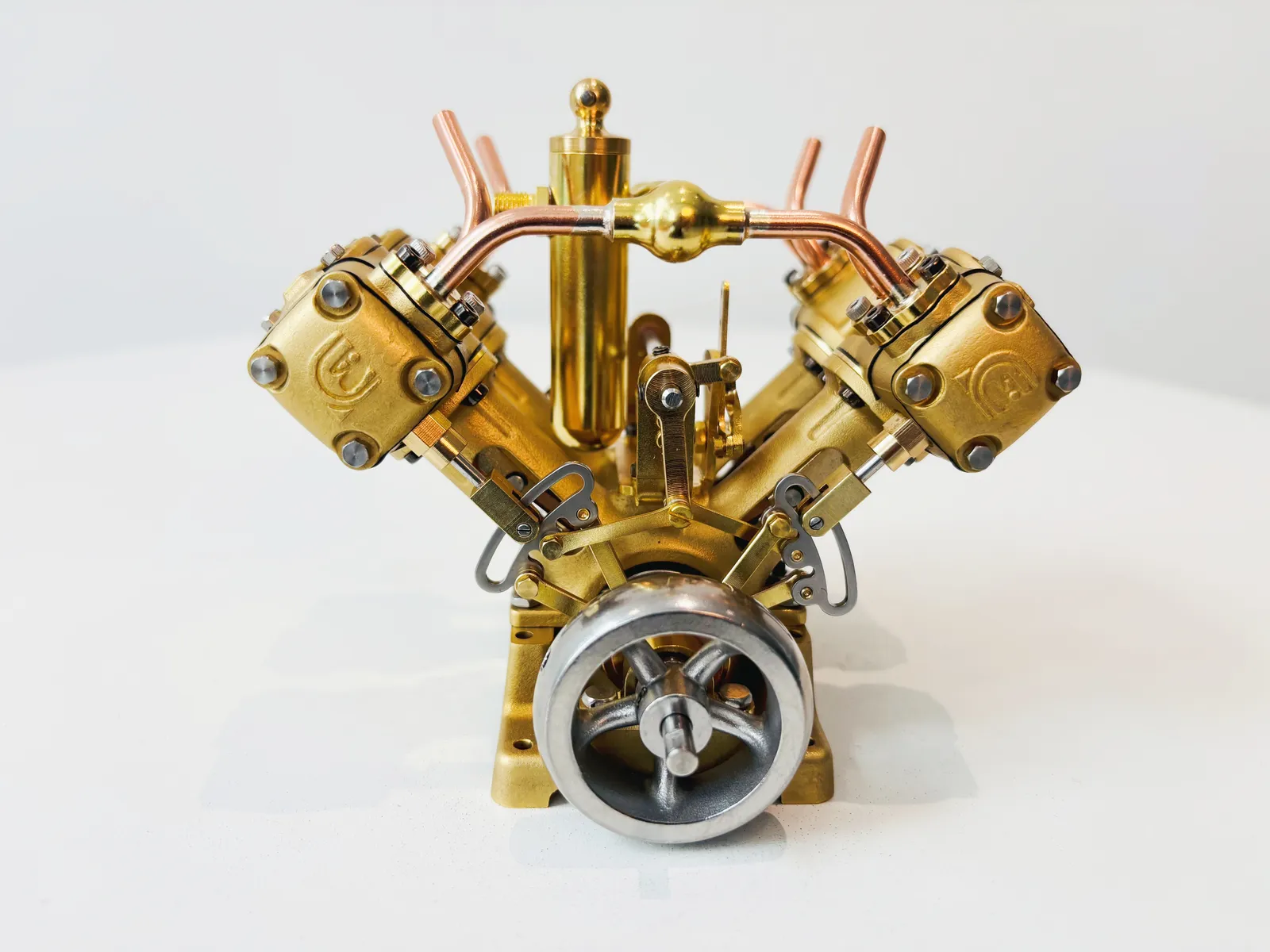 V4-Modell-Dampfmaschine — Ansicht 15